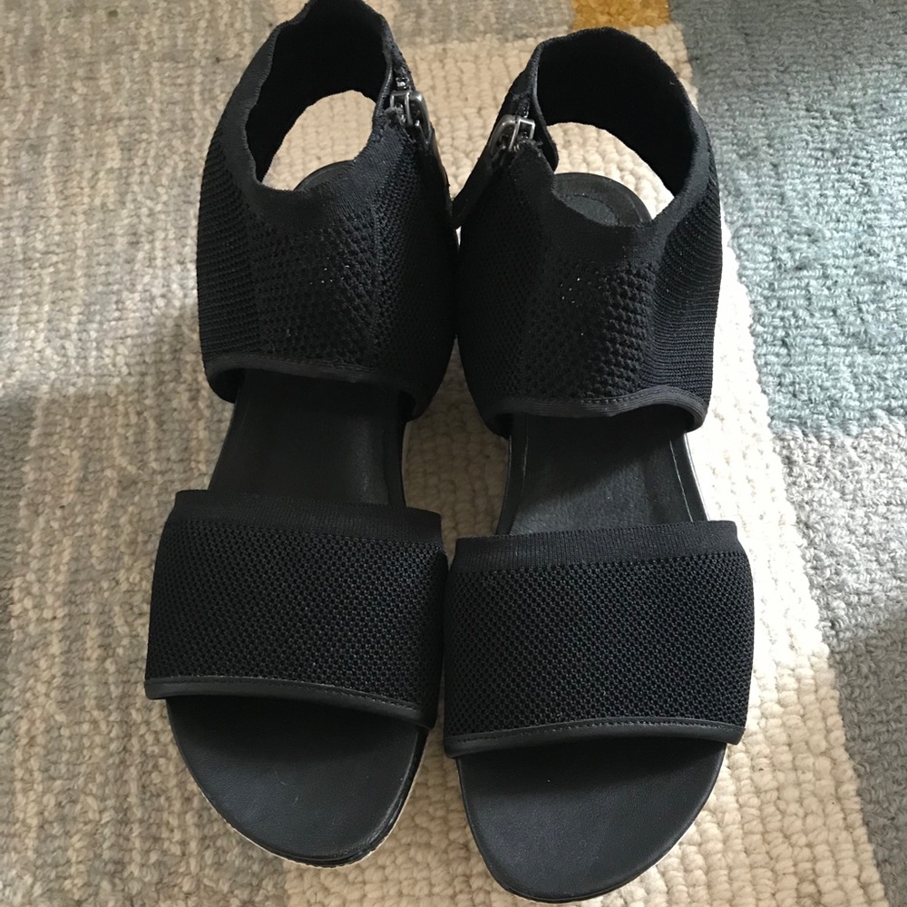 Eileen Fisher Knit Sport Sandal Black Shoes SZ 7.5